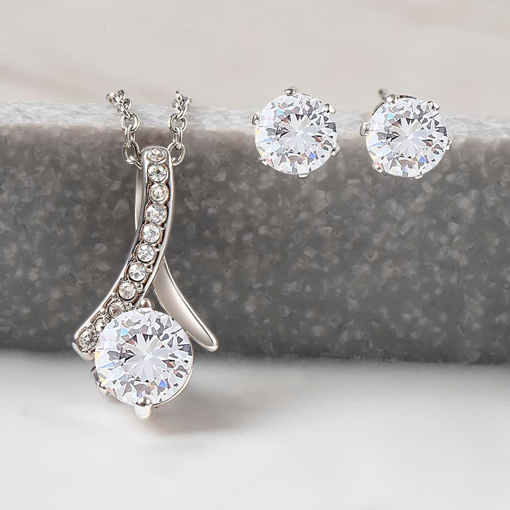 To My Mom, I Look At Our Family, And I Am So Thankful - Happy Mother's Day! - Alluring Beauty Earring & Necklace Set - Gift for Mom