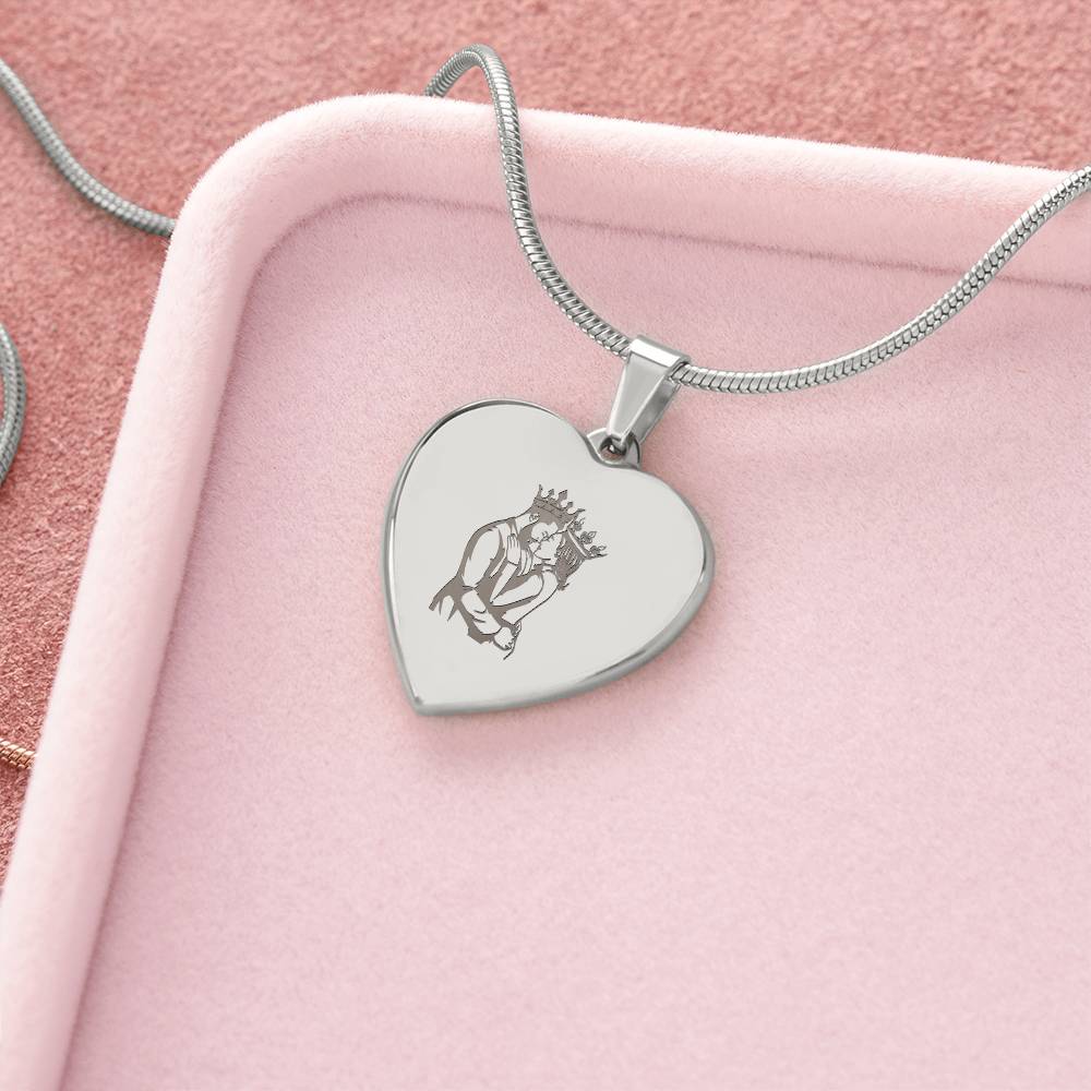 Couple King Queen – Engraved Heart Necklace – Gift for Her - Gift for Him