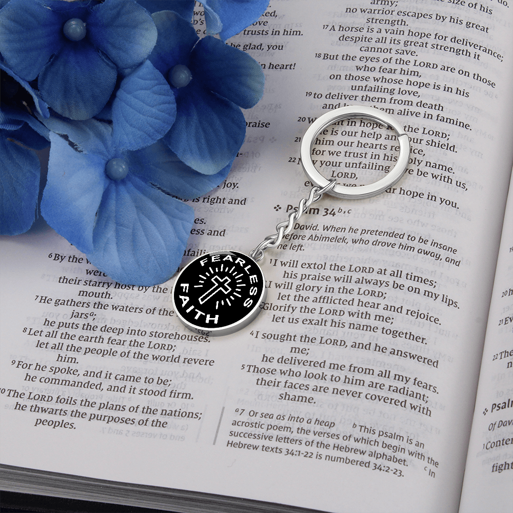 Fearless Faith Graphic Circle Keychain – Gift for Her - Gift for Him